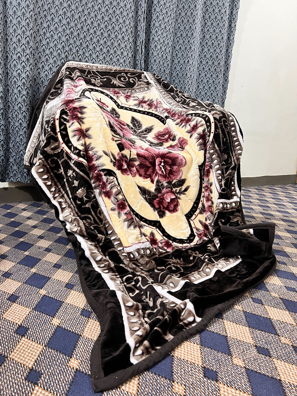 Ultra-Soft Kambal Blanket – Warm Fleece Winter Blanket (Single/Double/King)