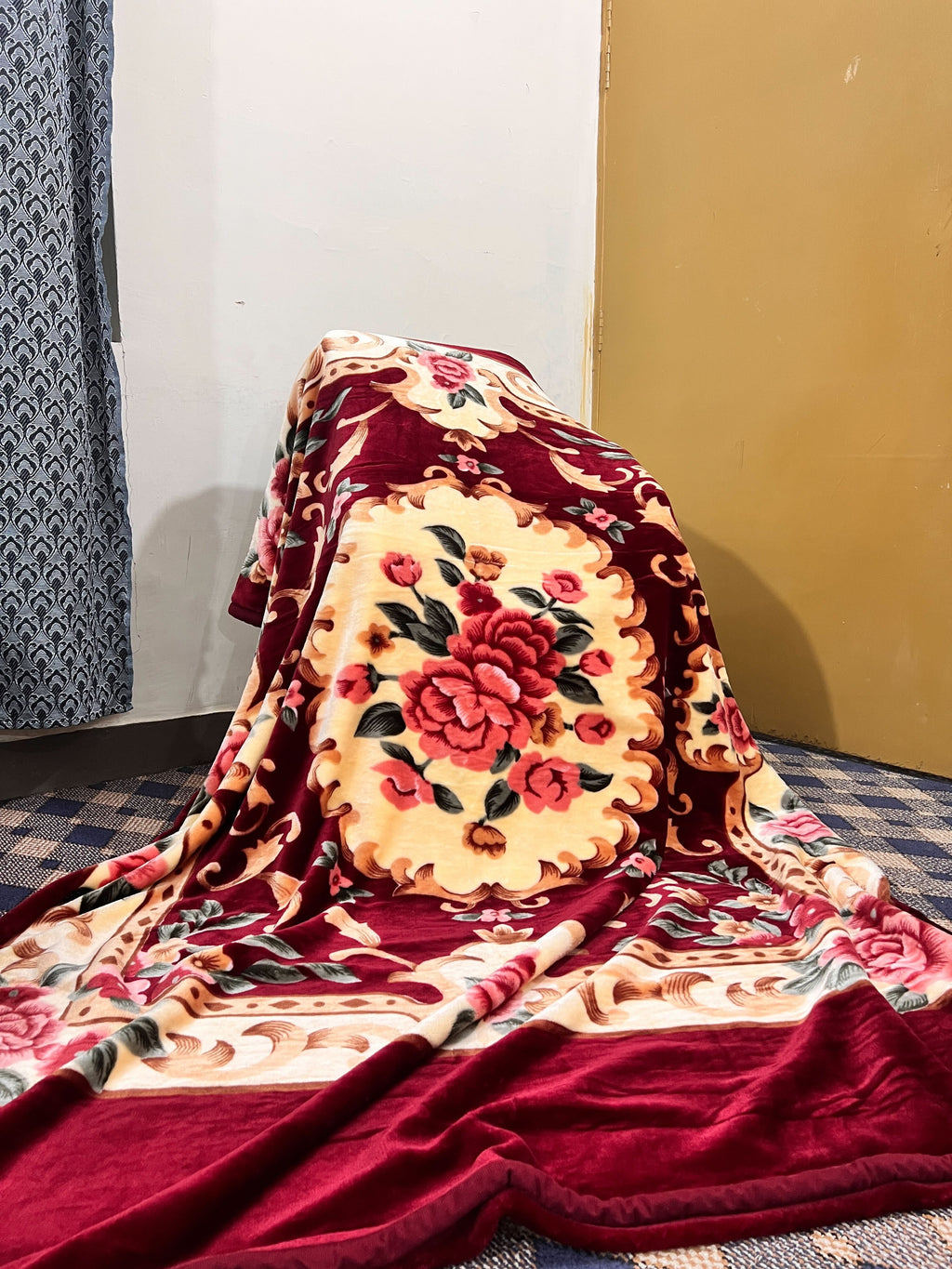 Ultra-Soft Kambal Blanket – Warm Fleece Winter Blanket (Single/Double/King)